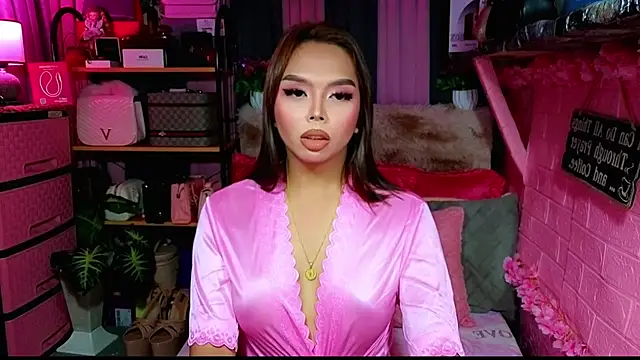 Snapshot of MoniqueCeleste chatting on 10-27-25, 12:47 MoniqueCeleste online show from 10-27-25, 12:47