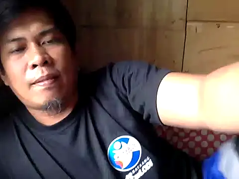 Snapshot of SteveFoxxe chatting on 10-28-25, 12:58 SteveFoxxe online show from 10-28-25, 12:58