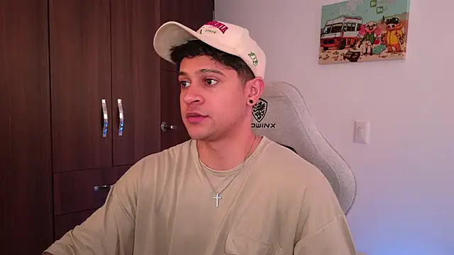 Snapshot of domsantiago_ chatting on 09-12-25, 09:48 domsantiago online show from 09-12-25, 09:48