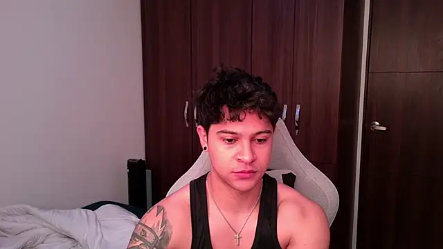 Snapshot of domsantiago_ chatting on 10-02-25, 02:57 domsantiago online show from 10-02-25, 02:57