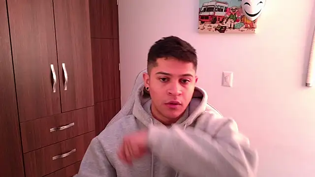 Snapshot of domsantiago_ chatting on 10-18-25, 04:52 domsantiago online show from 10-18-25, 04:52