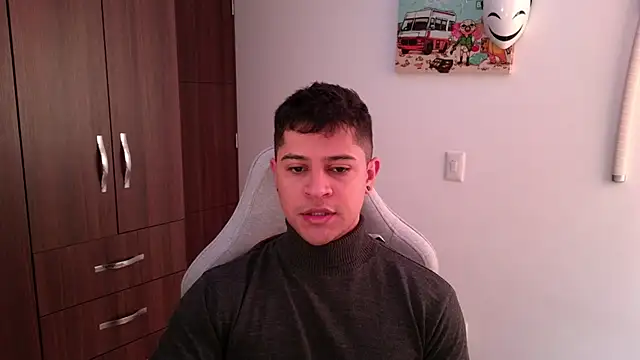 Snapshot of domsantiago_ chatting on 10-20-25, 03:56 domsantiago online show from 10-20-25, 03:56