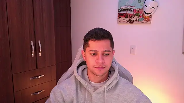 Snapshot of domsantiago_ chatting on 10-26-25, 01:55 domsantiago online show from 10-26-25, 01:55