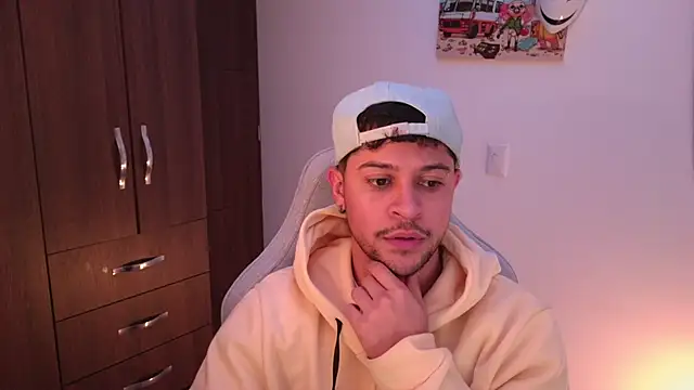 domsantiago  online show from 12-03-25, 02:52