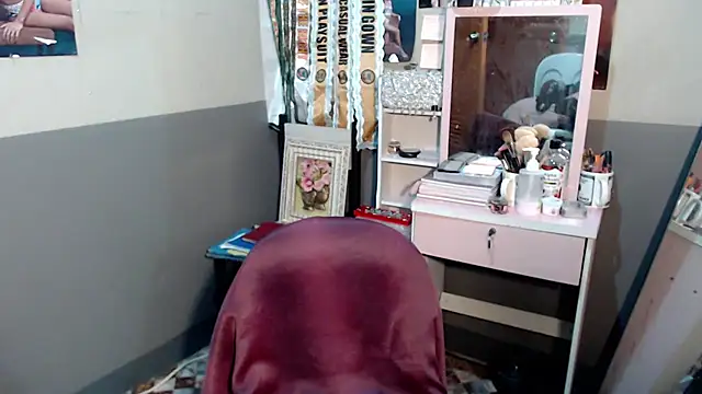 Snapshot of miya_khali chatting on 10-30-25, 04:41 miya khali online show from 10-30-25, 04:41