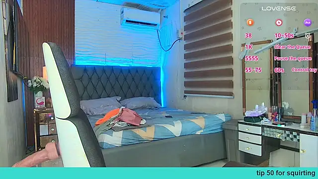Snapshot of Paulalu95 chatting on 05-04-26, 02:57 Paulalu95 online show from 05-04-26, 02:57