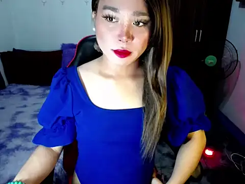 Urassiansweetcummer online show from 12-19-25, 02:07