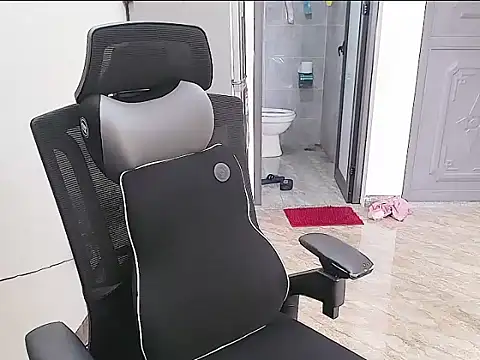 Shulee21 online show from 10-01-25, 01:55