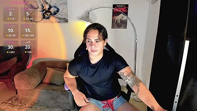 Snapshot of Maximiliano_scoott__ chatting on 04-17-26, 10:46 Maximiliano scoott online show from 04-17-26, 10:46