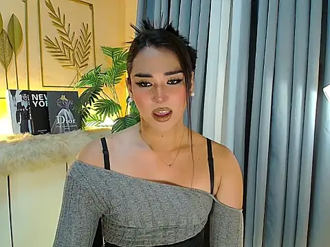 Snapshot of magnificent_kitana chatting on 03-29-26, 08:09 magnificent kitana online show from 03-29-26, 08:09