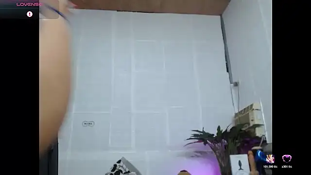 Snapshot of lucyheart777 chatting on 02-14-26, 06:54 lucyheart777 online show from 02-14-26, 06:54