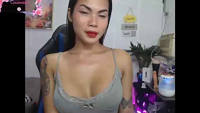 Snapshot of lucyheart777 chatting on 05-14-26, 02:18 lucyheart777 online show from 05-14-26, 02:18