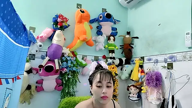 emgaixinhngoan online show from 10-30-25, 03:24