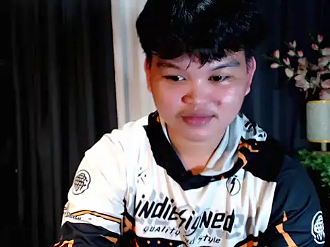 Reynelcock online show from 10-15-25, 03:45