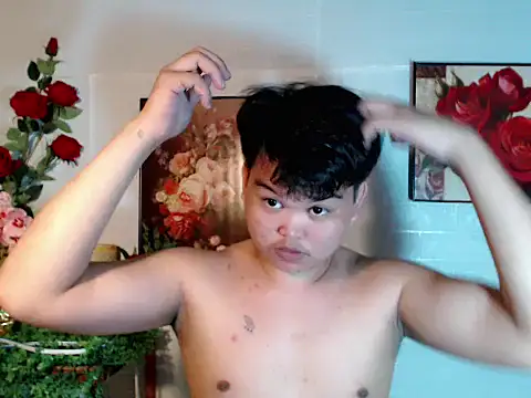 Snapshot of Reynelcock chatting on 07-12-26, 04:58 Reynelcock online show from 07-12-26, 04:58