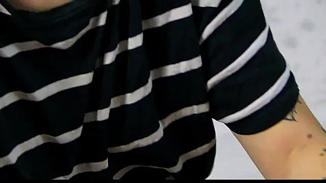 SarraRay online show from 01-05-26, 06:11