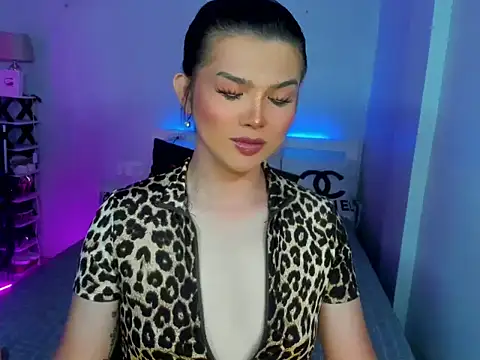 Sweetestcandyx  online show from 05-11-26, 03:18