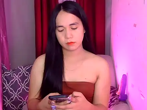 Snapshot of SexyMica69 chatting on 10-28-25, 03:43 SexyMica69 online show from 10-28-25, 03:43