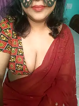 Snapshot of Laaly_Sona chatting on 09-20-25, 06:53 Laaly Sona online show from 09-20-25, 06:53