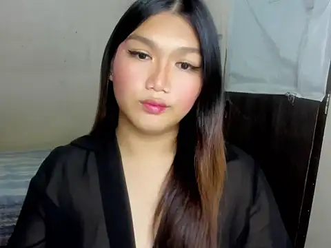 Snapshot of Lou_heart chatting on 10-11-25, 06:50 Lou heart online show from 10-11-25, 06:50