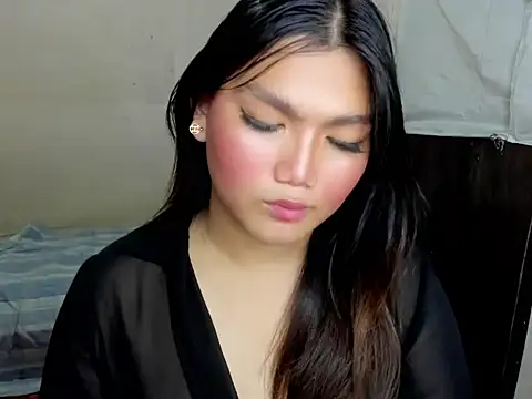 Snapshot of Lou_heart chatting on 10-15-25, 08:14 Lou heart online show from 10-15-25, 08:14