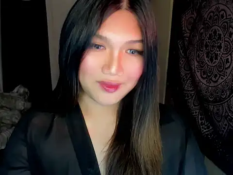 Lou heart online show from 11-19-25, 05:24