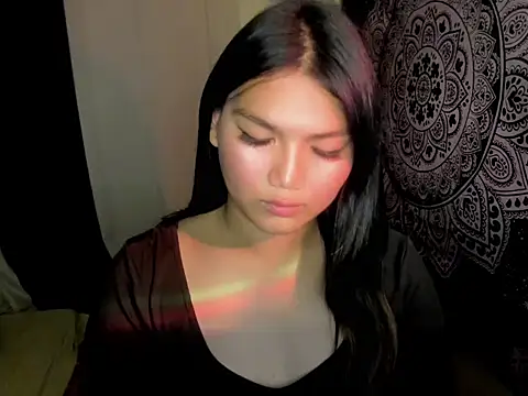 Lou heart online show from 04-18-26, 11:03