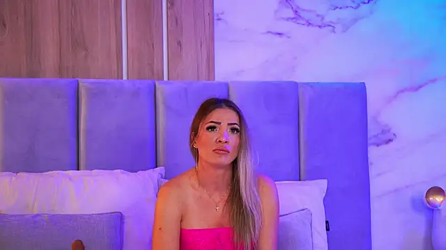 Izabellle02 online show from 11-19-25, 07:19