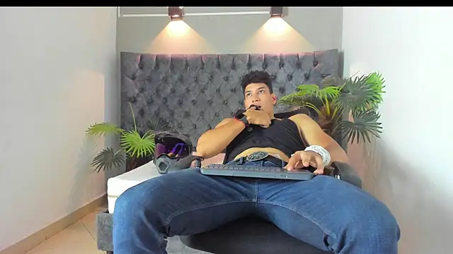 ALAN REDINGER online show from 09-23-25, 01:58