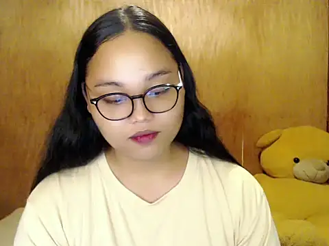 Snapshot of _Lylia chatting on 09-12-25, 04:18 Lylia online show from 09-12-25, 04:18
