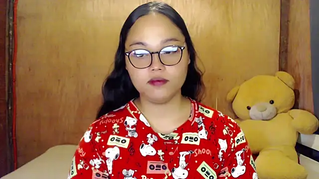 Snapshot of _Lylia chatting on 09-13-25, 04:23 Lylia online show from 09-13-25, 04:23
