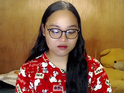  Lylia online show from 10-31-25, 09:27