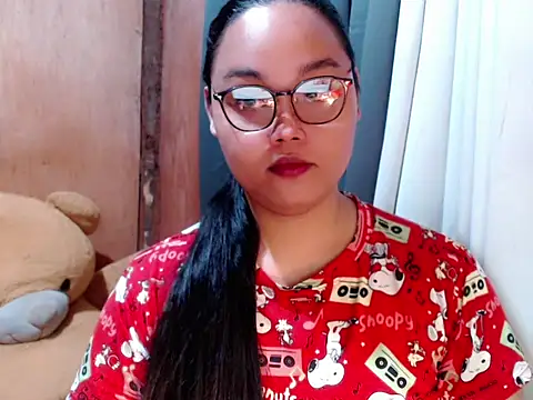  Lylia online show from 02-15-26, 09:22