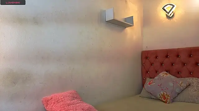 Kyra Honey online show from 11-08-25, 05:34