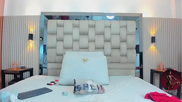 Snapshot of ikia_lopez_ chatting on 09-30-25, 06:46 ikia lopez online show from 09-30-25, 06:46