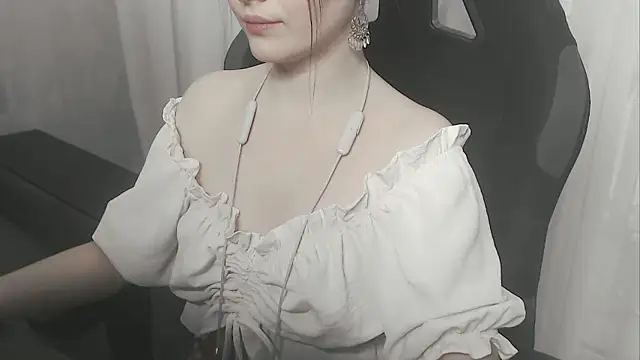 cute elfy  online show from 02-07-26, 02:32