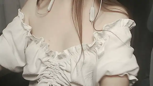 Snapshot of cute_elfy_ chatting on 02-10-26, 03:49 cute elfy online show from 02-10-26, 03:49