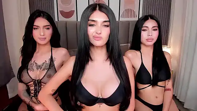 Snapshot of AviMillers chatting on 10-05-25, 01:37 AviMillers online show from 10-05-25, 01:37