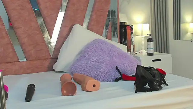 Wonderkloe  online show from 03-01-26, 07:49