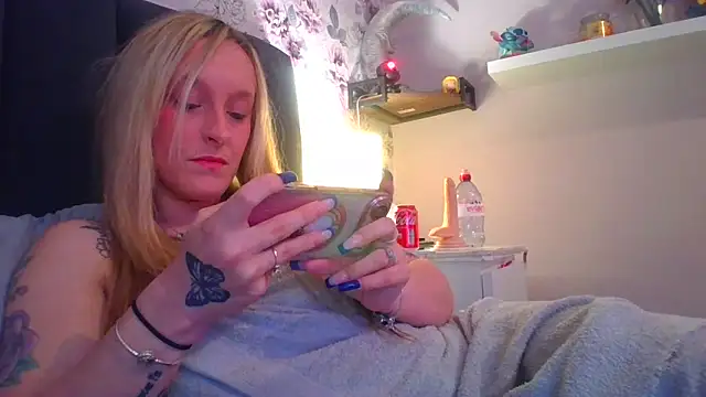 LucyRoseMae online show from 05-12-26, 05:43