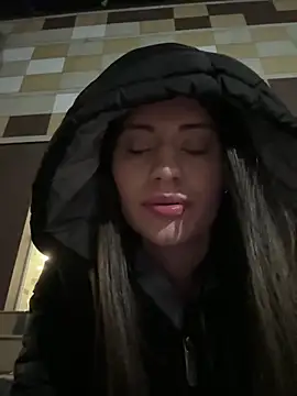 Isabella21  online show from 03-05-26, 01:01