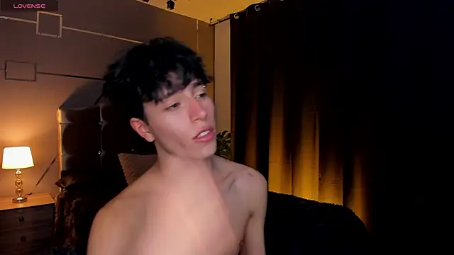 Christopher 77 online show from 09-19-25, 03:08