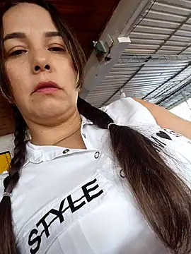 Snapshot of Sofitailor chatting on 10-25-25, 08:58 Sofitailor online show from 10-25-25, 08:58