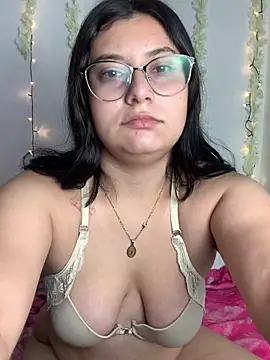 Velma star online show from 12-17-25, 12:11