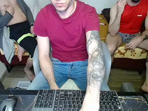 Snapshot of bossking017 chatting on 02-01-25, 07:13 bossking017 online show from 02-01-25, 07:13