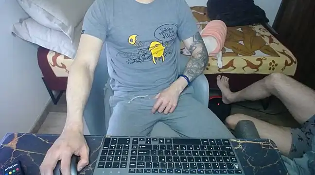 Snapshot of bossking017 chatting on 03-17-25, 03:18 bossking017 online show from 03-17-25, 03:18