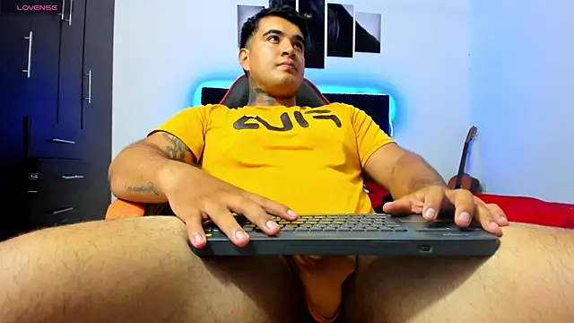 Snapshot of thiago__cp01 chatting on 05-09-26, 03:45 thiago cp01 online show from 05-09-26, 03:45