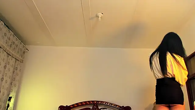 Snapshot of nonbinaryangel chatting on 03-19-26, 12:47 nonbinaryangel online show from 03-19-26, 12:47