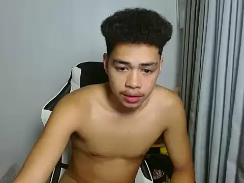 curlyasian njxx online show from 06-08-26, 04:35