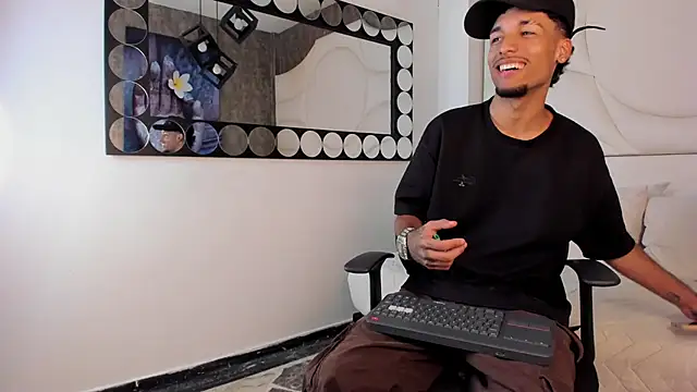 Thiagoferreti online show from 10-03-25, 03:36